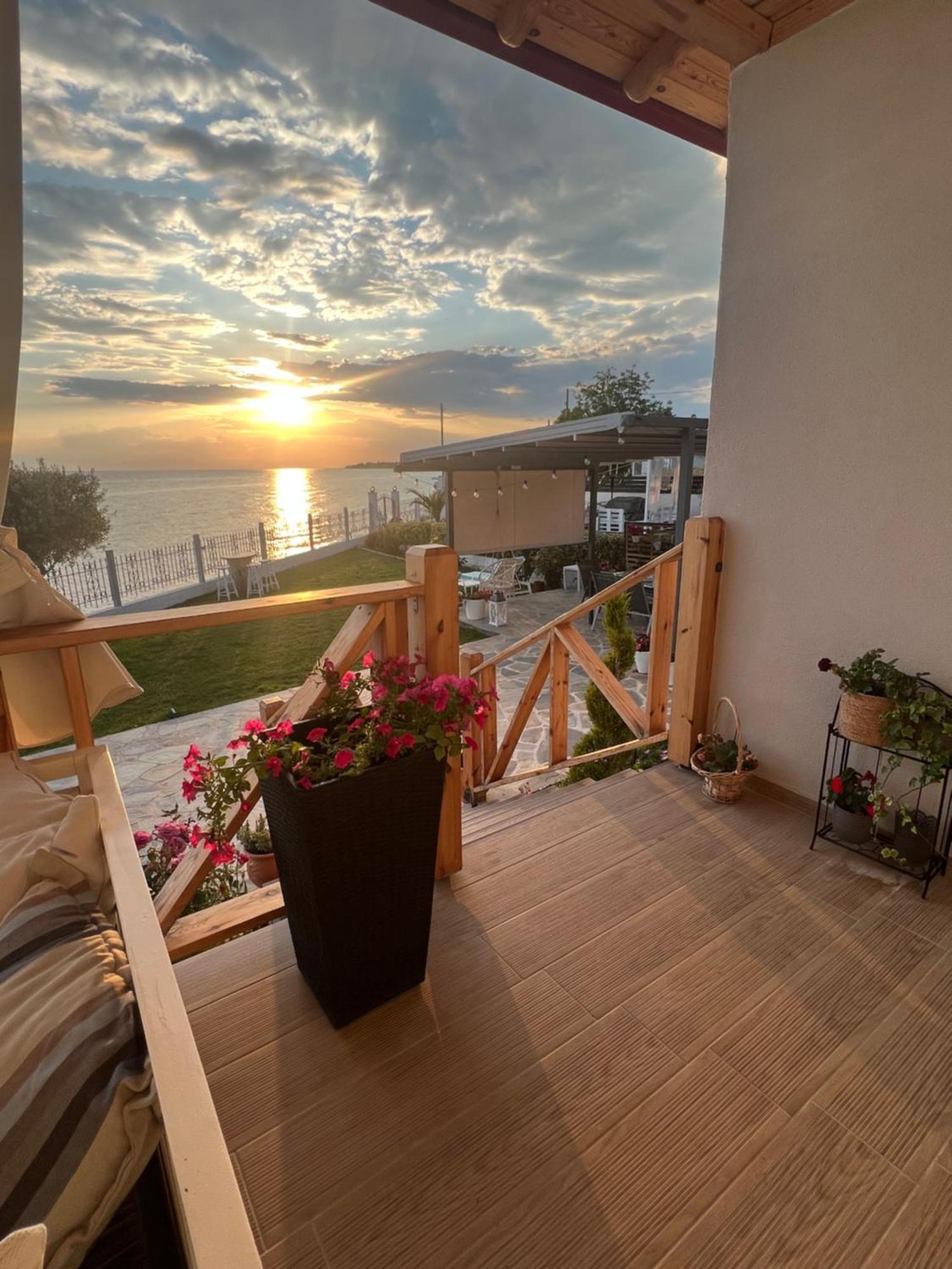 Beachfront Villa Athina Vergia Buitenkant foto
