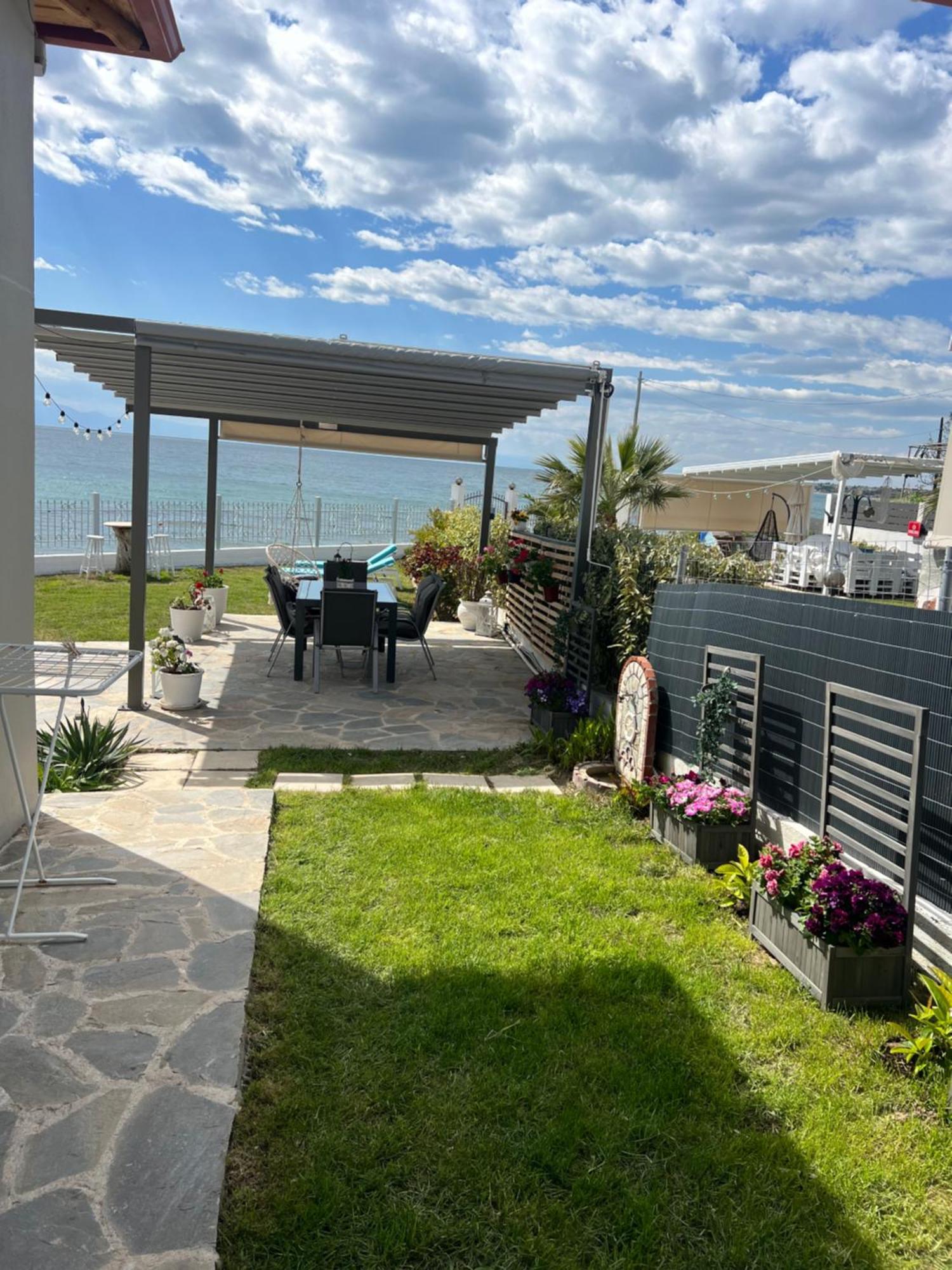 Beachfront Villa Athina Vergia Buitenkant foto